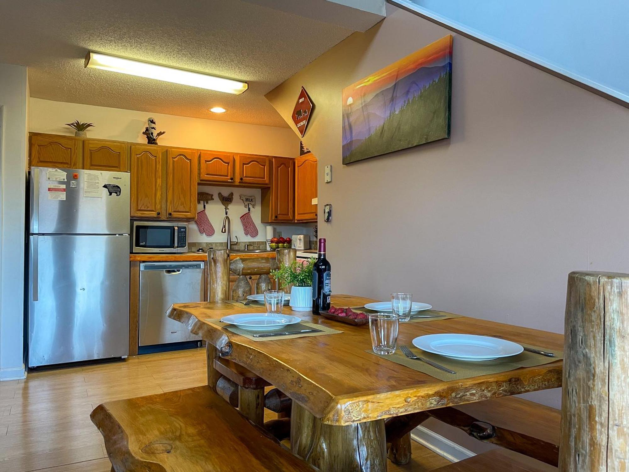 Heavenly View - Bear Themed Cabin, Hottub, Dog-Friendly, Near Гетлинбург Екстериор снимка