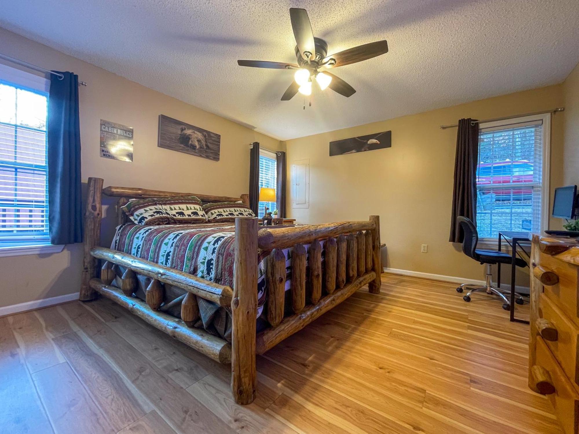 Heavenly View - Bear Themed Cabin, Hottub, Dog-Friendly, Near Гетлинбург Екстериор снимка